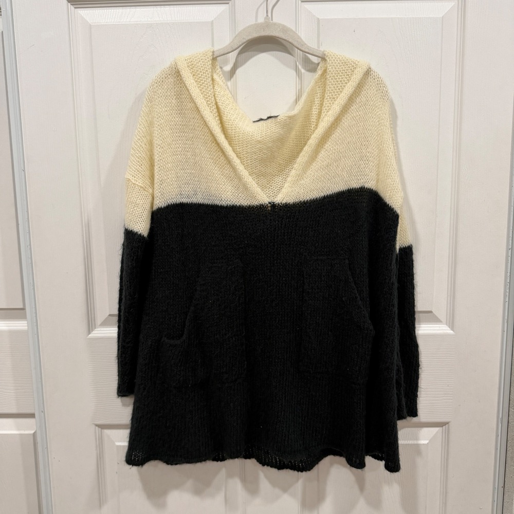 Wooden Ships Colorblock Knit Hoodie Sweater Cream Black Pockets S/M